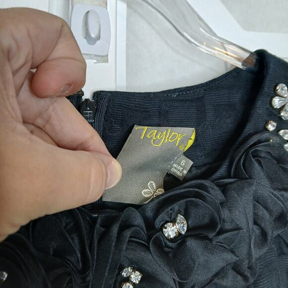 Taylor Textured Floral Rhinestone Sheath Dress Womens 6 Preppy Quiet Luxury - Picture 4 of 15